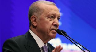 Erdoğan'dan CHP’ye eleştiri: '28 milyonun iradesine hakaret edeni başköşeye oturttular'