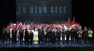 Erdoğan ‘En Uzun Gece’ temsiline katıldı: 15 Temmuz’un destanı sahnede anlatıldı