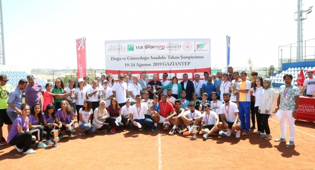 Erkeklerde Gaziantep Tenis İhtisas Kulübü Birinci Oldu