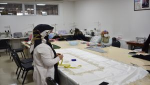 Ev hanımları aldıkları kurslarla meslek sahibi oluyor