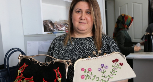 Ev Kadınları, İşkur Sayesinde Kollarına Altın Bilezik Taktı