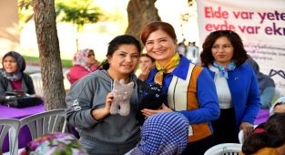 'Evimiz Atölye' ile kadınlar üretime damga vurdu