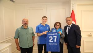 Fatma Şahin’den Merinos Spor’a Destek