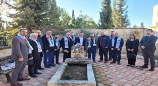 Filistin heyetinden Şehit Fahri Yaldız'ın kabrine ziyaret