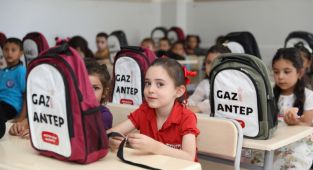 Gaziantep Büyükşehir'den 1. sınıf öğrencilerine kırtasiye desteği