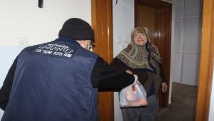 Gaziantep, engelli ve yaşlı bireylere günlük 2 öğün yemek dağıtıyor