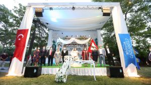 Gaziantep’te ilk nikah fıstık ağaçlarının içinde Başkan Şahin tarafından kıyıldı