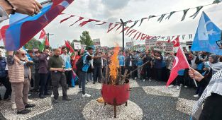 'Gazze İçin Uyumuyoruz' coşkulu kalabalığın katılımıyla devam ediyor