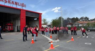 Genç Kızılay Ekibine ‘Bilinçli Toplum, Güçlü Yarınlar’ temalı eğitim verildi