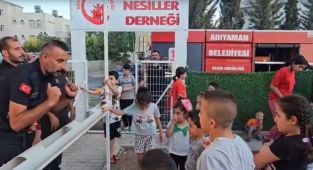 Genç Nesiller Derneği’nden çocuklara yangın bilinci eğitimi - Videolu Haber
