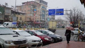 Gölbaşı'na Yılın İlk Karı Yağmaya Başladı