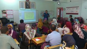 Gölbaşı'nda Öğrenci Velilerine Okula Uyum Semineri