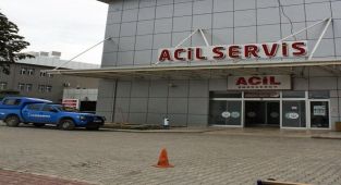 Gölbaşı’nda otomobil şarampole devrildi: 1 yaralı