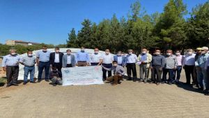 Gölbaşılı üzüm üreticilerine koruma çadırı