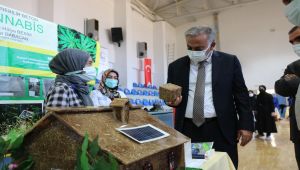 Gönen, '4006 Tübitak Bilim Fuarı'na katıldı