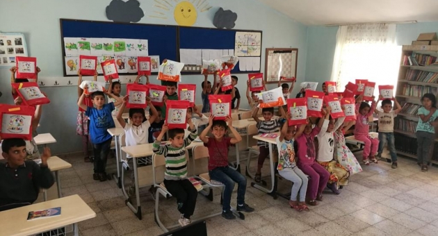 Gülümseyen Baret Derneği'nden 302 Çocuğa Bayramlık