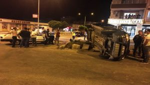 Hafif ticari araç ile otomobil çarpıştı: 5 yaralı - Videolu Haber