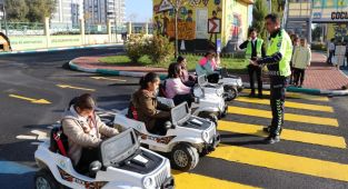 Haliliye Belediyesi ile 4 bin çocuğa trafik bilinci aşılandı - Videolu Haber