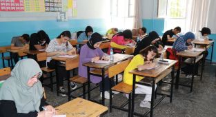 Haliliye Belediyesi ÖSYM formatındaki sınavlar ile gençleri hazırlıyor - Videolu Haber