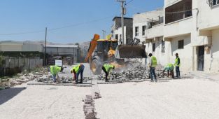 Haliliye Belediyesi üstyapı çalışmalarıyla takdir topluyor