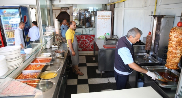 Haliliye Belediyesi Zabıta Ekiplerinden Sıkı Denetim