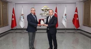 Hayırsever Ali İçli ödüllendirildi