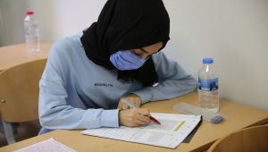Hedefleri için ilk deneme sınavına girdi