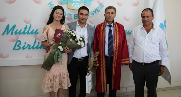 Her Nikah'ta Bir Fidan, Toprakla Buluşacak