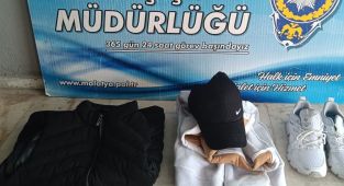 Hırsızlar konteyner çarşıda 5 işyerine girdi