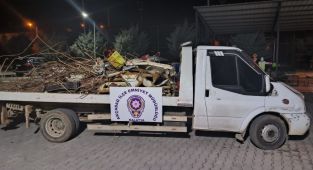 Hırsızlık şüphelileri suçüstü yakalandı