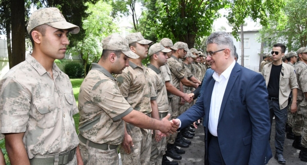 Huzur Ve Kardeşlik Kenti Adıyaman’da Ramazan Bayramı Coşkusu