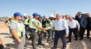 İçişleri Bakan Yardımcısı Münir Karaloğlu, çeşitli temaslarda bulundu