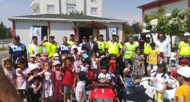 İl Emniyet Müdürü Alper, Çocuklarla Bir Araya Geldi