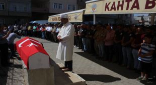 İntihar Eden Uzman Çavuş, Kahta'da Toprağa Verildi