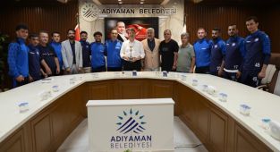 İşitme Engelli Sporculardan Başkan Tutdere’ye şampiyonluk sözü