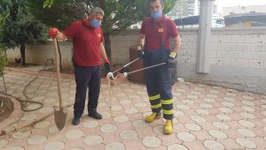 İşyerine Giren Yılan İtfaiye Ekiplerince Çıkartıldı