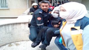 İtfaiye Erleri Canını Hiçe Sayarak Yaşlı Engelliyi Yangından Kurtardı