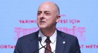 İYİ Parti'de bir istifa daha: Ümit Özlale partiden ayrıldı