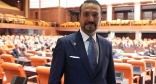 İYİ Parti'li Kürşat Zorlu’dan Bakan Tekin'e eleştiri: