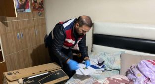 Jandarma'dan konteyner dolandırıcılarına operasyona 1 tutuklama - Videolu Haber