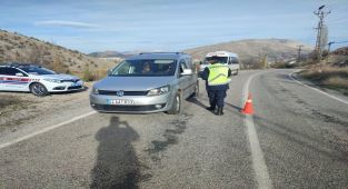 Jandarma ekiplerinden sıkı denetim