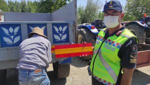 Jandarma trafik timleri tarım araçlarını denetledi