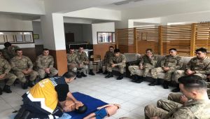 Jandarma Ve Polise İlk Yardım Eğitimi