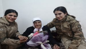 Jandarmadan 114 Yaşındaki Fatma Nine'ye Ziyaret