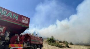 Kahramanmaraş Onikişubat’ta orman yanıyor