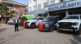 Kahta Belediyesi araç filosuna yeni araçlar eklendi