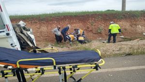 Kahta'da Hafif Ticari Araç Devrildi: 4 Yaralı - Videolu Haber
