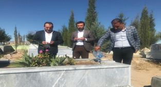 Kahta’da hayatını kaybeden gazeteciler mezarı başında anıldı