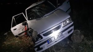 Kahta'da İki Otomobil Çarpıştı: 4 Yaralı