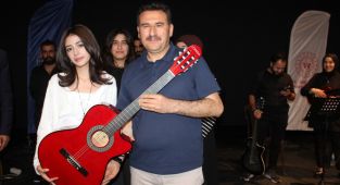 Kahta’da liseler arası ‘Ses Yarışması’ finali coşku dolu anlara sahne oldu